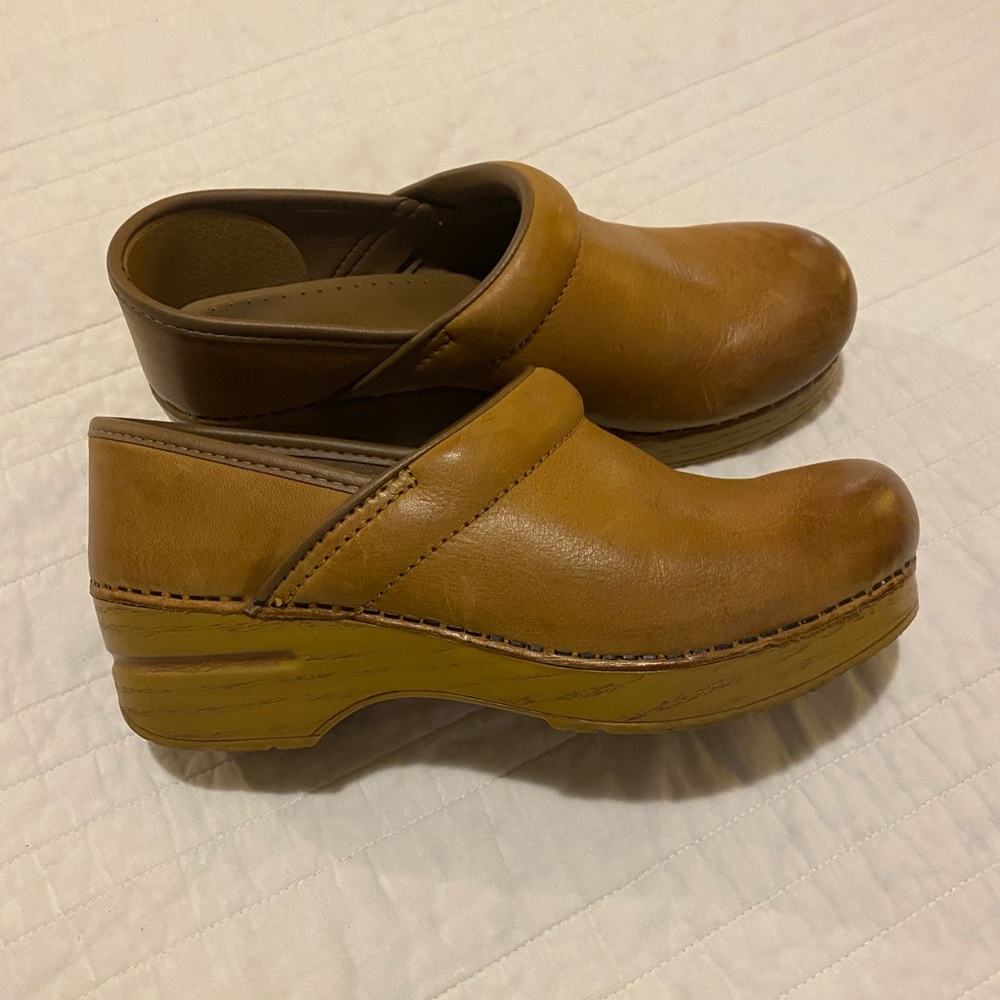 Danskos Honey Distressed Clogs, Barely Worn!